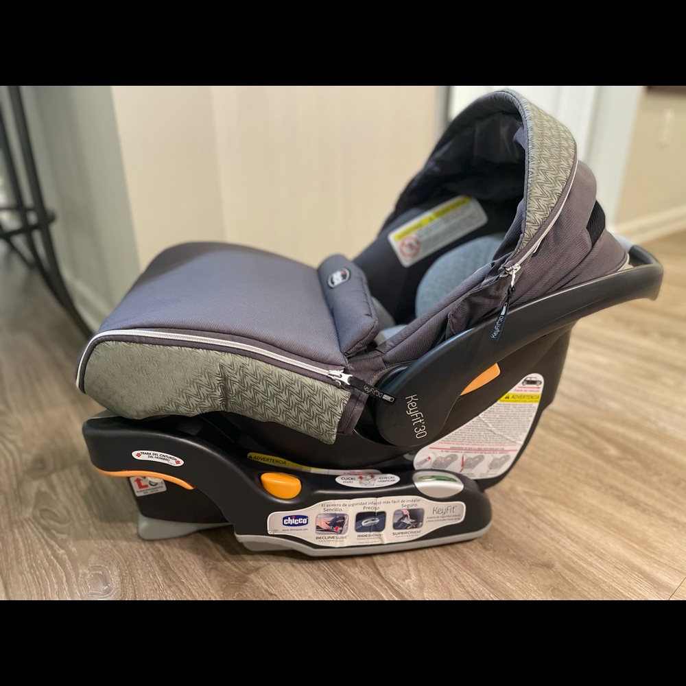 Chicco Keyfit Zip 30 CAR SEAT (Base included)